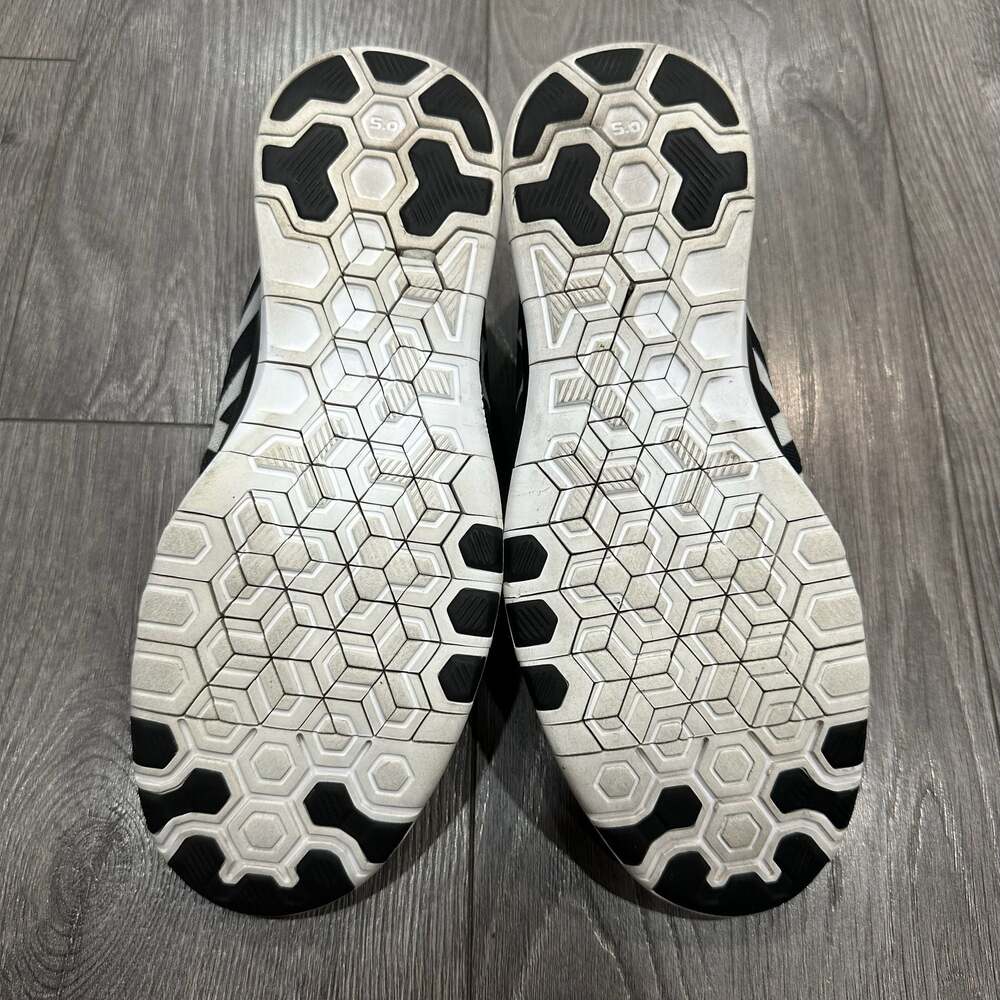 Nike Women's Free 5.0 TR Fit 5 PRT Black/White Polka Dot Sneakers Size 10 - Picture 10 of 10